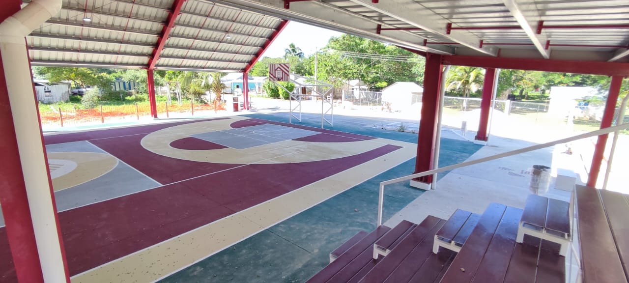 FINALIZAMOS CON LA CONSTRUCCIÓN DE CANCHA TECHADA Y ÁREA RECREATIVA EN CENTAUROS DEL NORTE