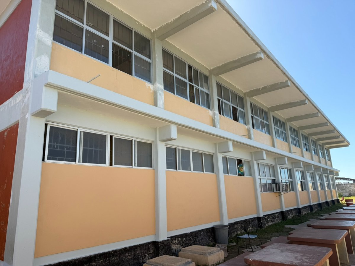 SE LLEVAN A CABO REPARACIONES EN LA ESCUELA PRIMARIA MARÍA DEL CARMEN POBLACIONES