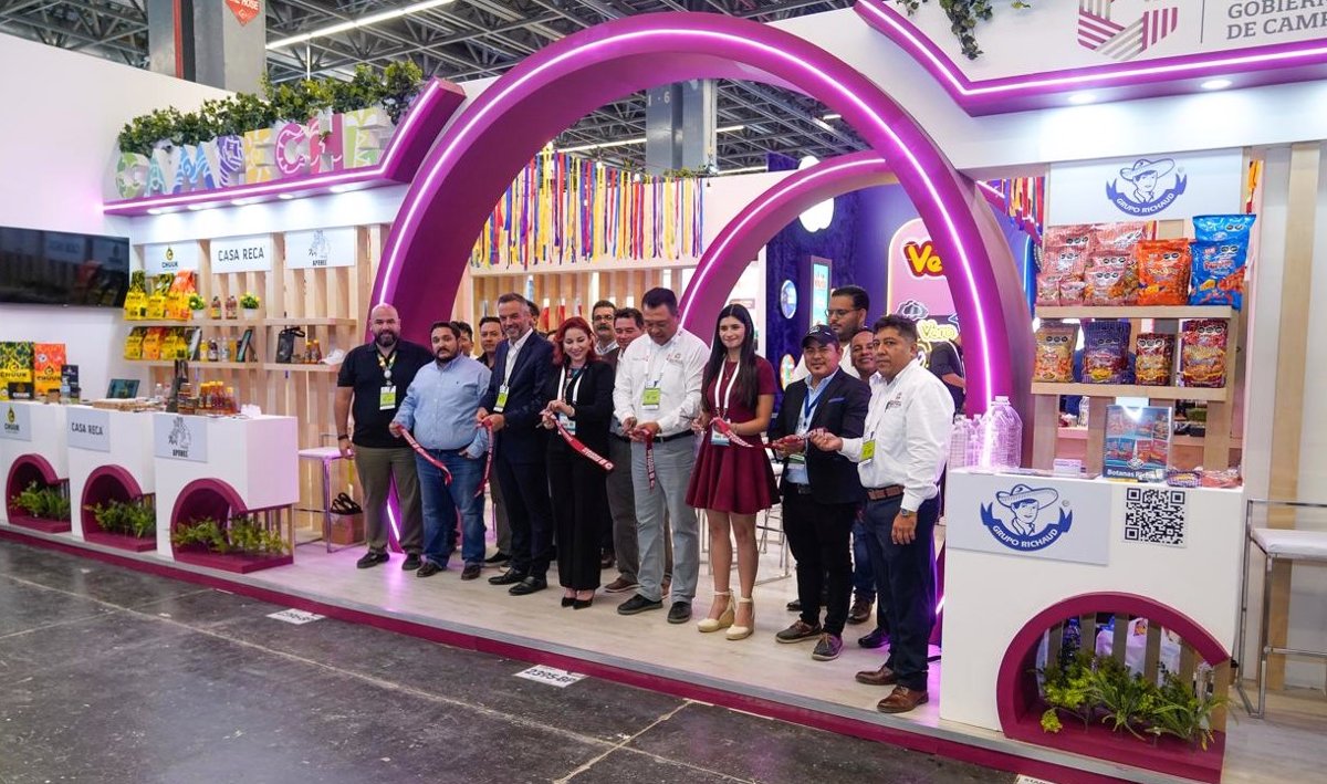 EMPRESARIOS Y AUTORIDADES ESTATALES INAUGURAN EL PABELLÓN CAMPECHANO EN LA EXPO ANTAD 2025, SECRETARÍA DE DESARROLLO ECONÓMICO