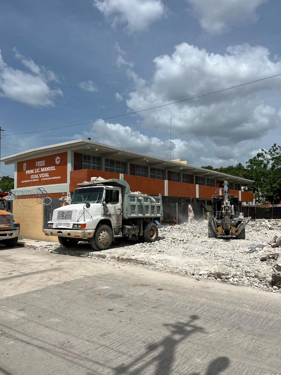 OBRAS EN BENEFICIO DE ESTUDIANTES EN LA ESCUELA PRIMARIA MANUEL GUAL VIDAL