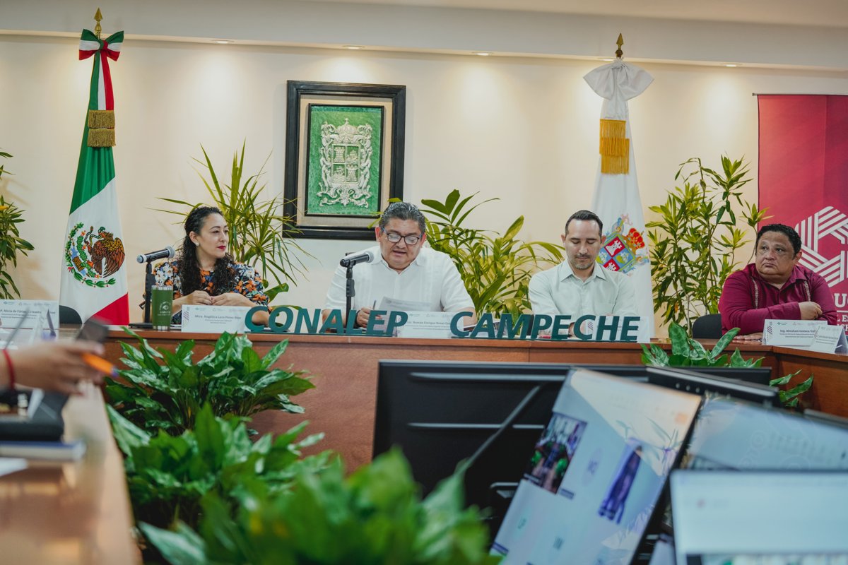 CONALEP CAMPECHE PRESENTA AVANCES Y RESULTADOS EN JUNTA DE GOBIERNO
