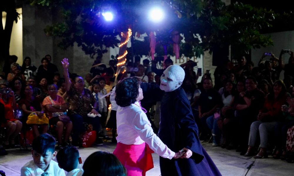 FESTIVAL NAVIDEÑO EN EL CENTRO DE DESARROLLO COMUNITARIO DIF PILARES SIGLO XXI