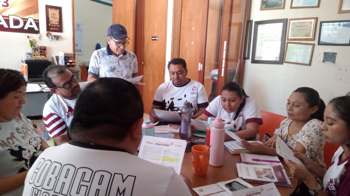 DOCENTES Y DIRECTIVOS ANALIZAN CONVOCATORIA A REINO UNIDO