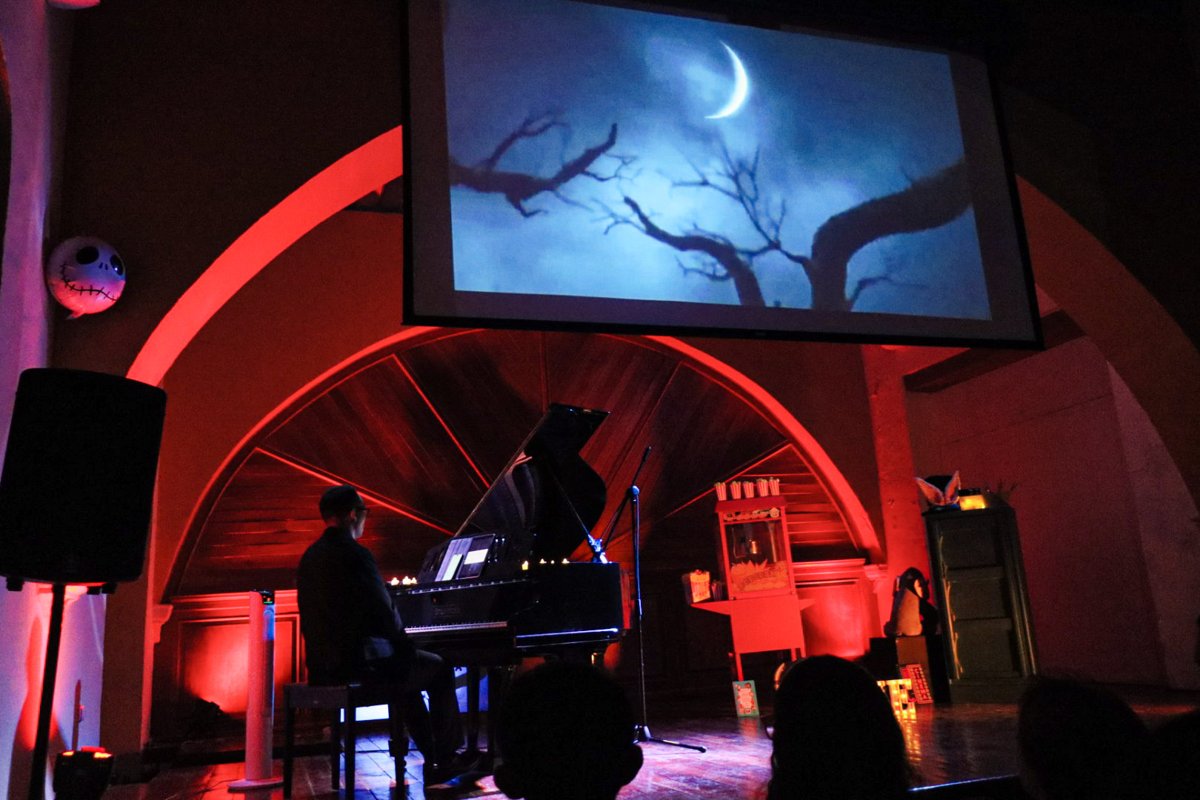 "VIERNES DE RECITAL" ESTRENA PIANO-CINEMA EN “EL CLAUSTRO”