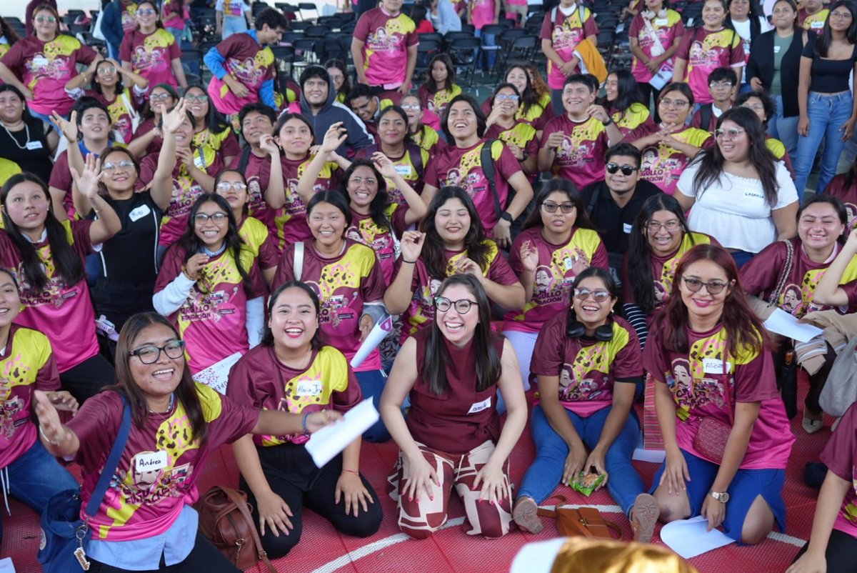 JUVENTUD CAMPECHANA SE REÚNE EN EL ENCUENTRO DE BECARIOS 2025