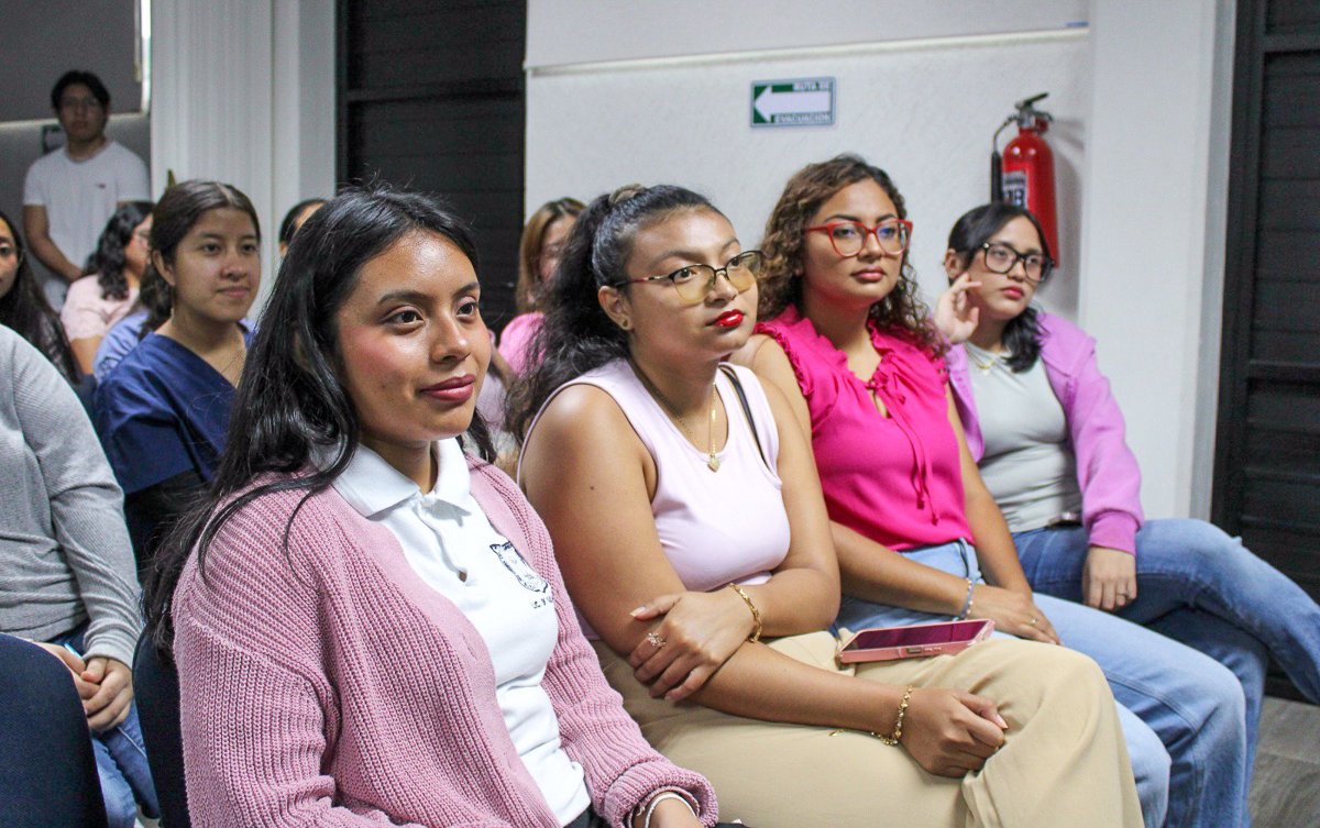 IMEC IMPARTE PLÁTICA PARA LA PREVENCIÓN DE LA VIOLENCIA DIGITAL EN LA UACAM