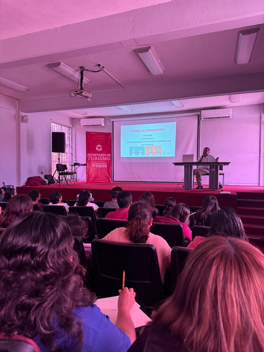 CAPACITACIÓN EN CULTURA TURÍSTICA Y ANFITRIONÍA FORTALECE EL SERVICIO AL VISITANTE EN CARRILLO PUERTO