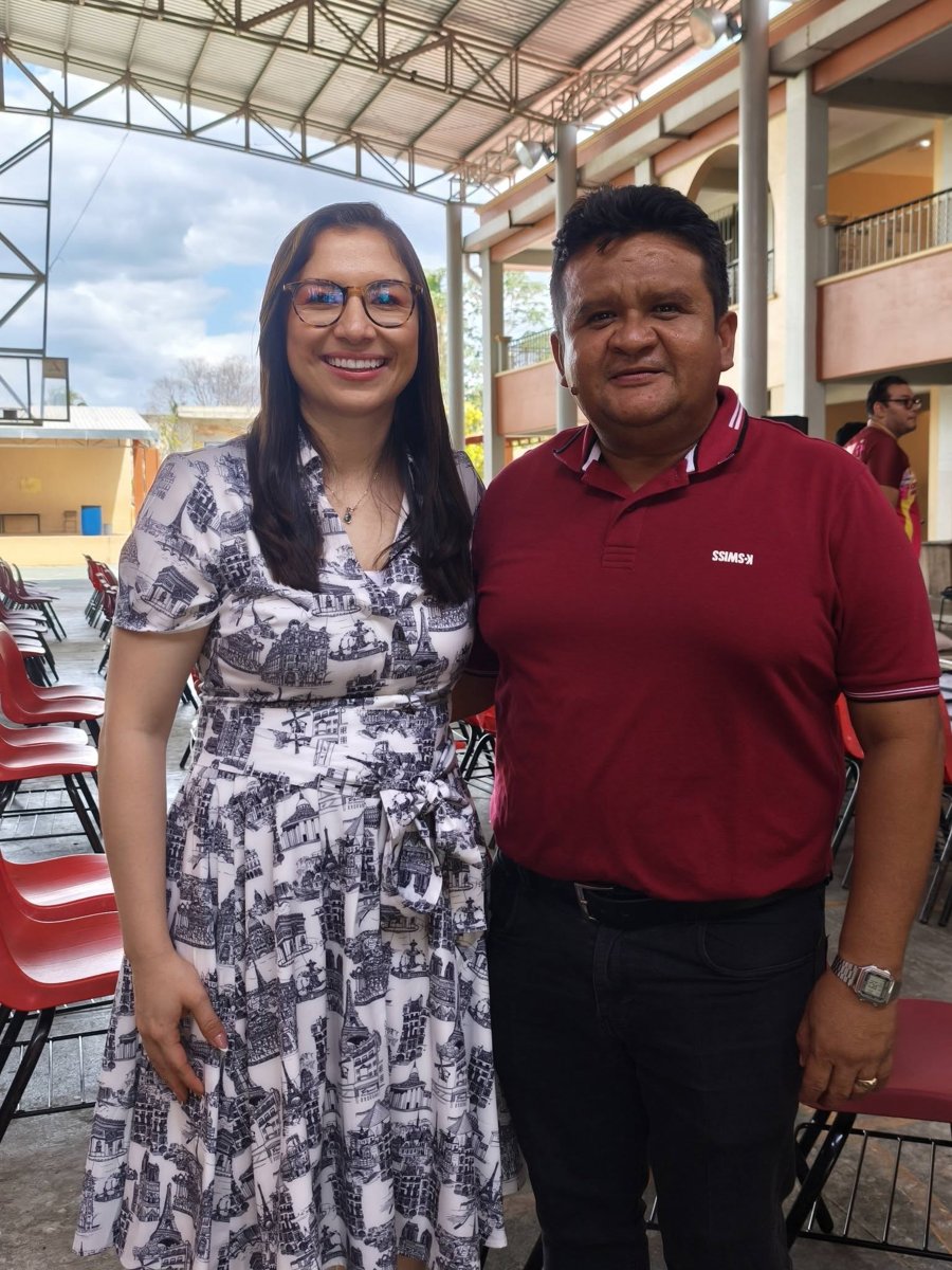 MÁS DE 150 ESTUDIANTES DE HECELCHAKÁN RECIBEN BECAS SEDUC A TRAVÉS DE LA FUNDACIÓN PABLO GARCÍA