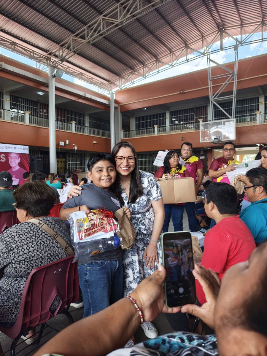 MÁS DE 150 ESTUDIANTES DE HECELCHAKÁN RECIBEN BECAS SEDUC A TRAVÉS DE LA FUNDACIÓN PABLO GARCÍA