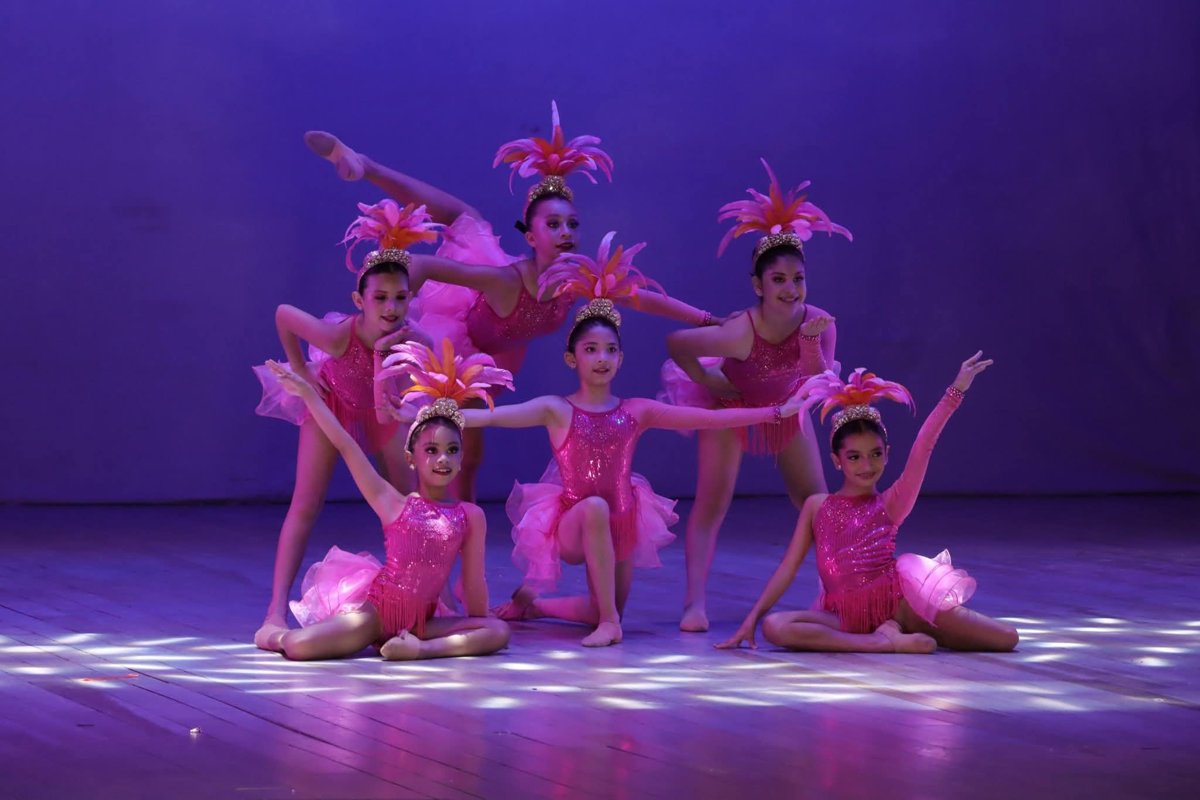 330 bailarines celebran el Día Internacional de la Danza en Campeche