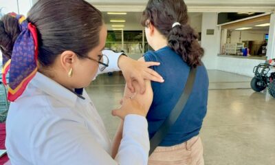 INTENSIFICAN EN CARMEN ACCIONES DE VACUNACIÓN MÁSIVA EN SITIOS PÚBLICOS