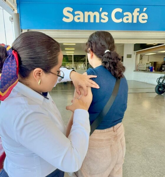 INTENSIFICAN EN CARMEN ACCIONES DE VACUNACIÓN MÁSIVA EN SITIOS PÚBLICOS