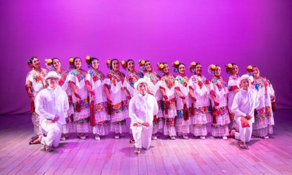 EL BALLET FOLCLÓRICO "LUISA MARÍA SOSA ILLESCAS" LLEVA AL ESCENARIO "RIELES DE MÉXICO"