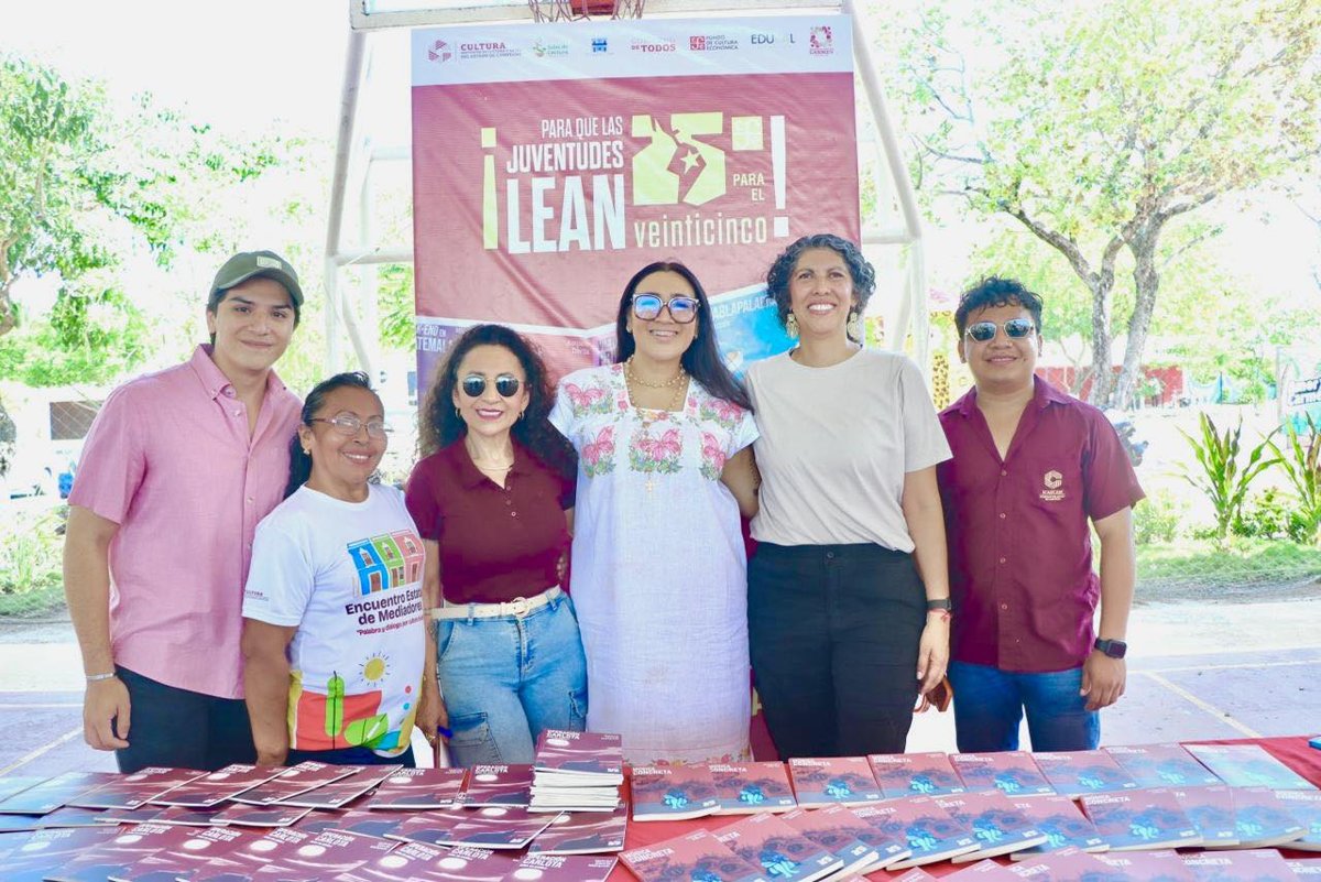 ICAECAM ENTREGA LIBROS DE LA COLECCIÓN “25 PARA EL 25” A 220 CARMELITAS DURANTE LA RUTA DE LA TRANSFORMACIÓN EN CIUDAD DEL CARMEN