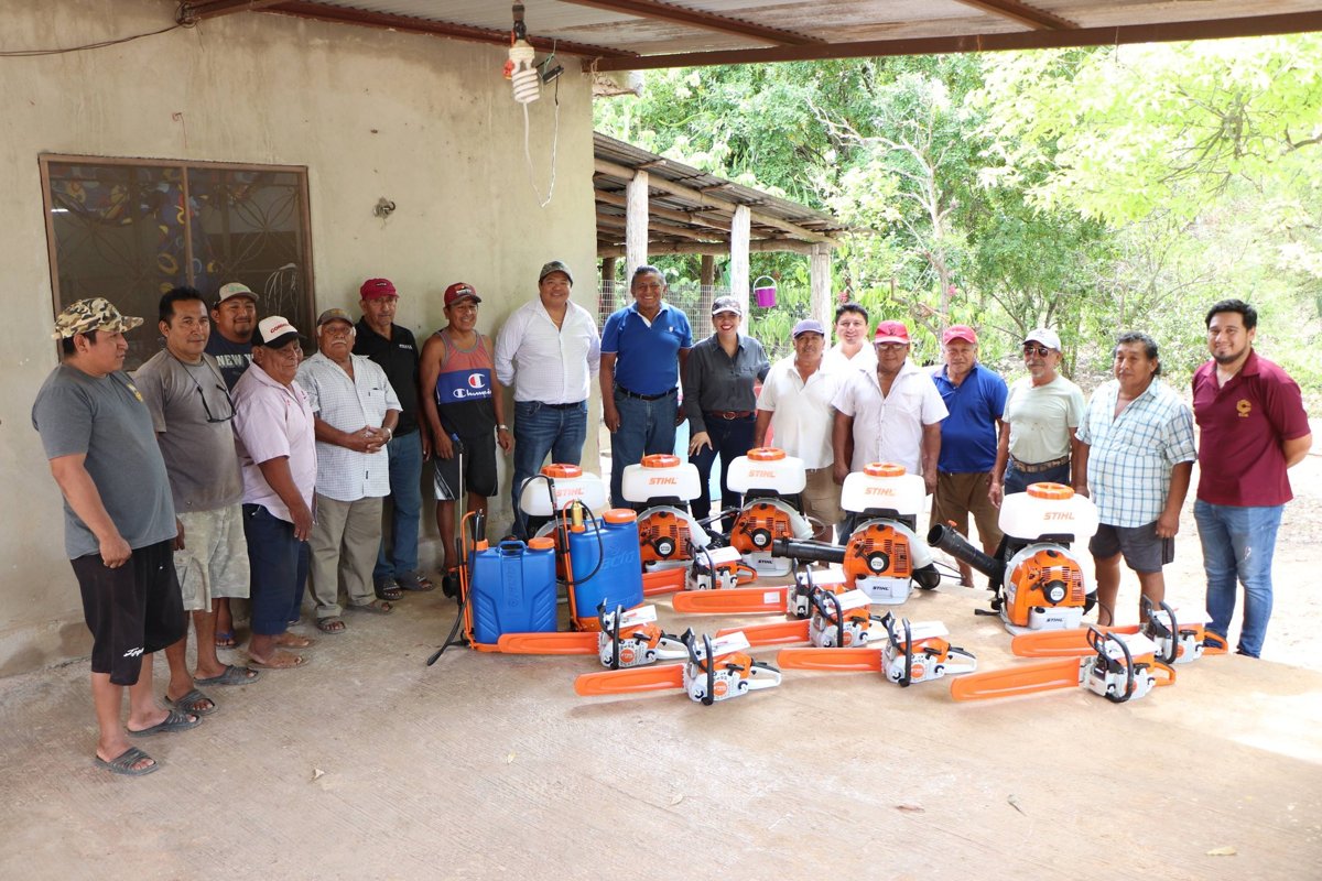 ENTREGAN EQUIPOS AGRÍCOLAS PARA FORTALECER LA PRODUCCIÓN HORTÍCOLA EN HOPELCHÉN