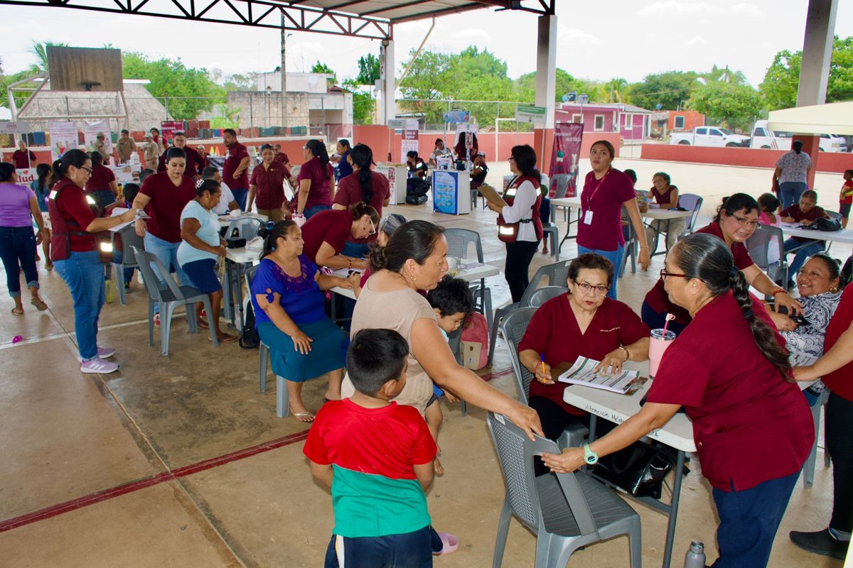LLEVAN SERVICIOS MÉDICOS GRATUITOS Y APOYOS FUNCIONALES A LA COMUNIDAD DE EMILIANO ZAPATA