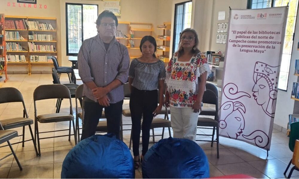 ICAECAM ENTREGA MOBILIARIO A BIBLIOTECAS DE CALKINÍ