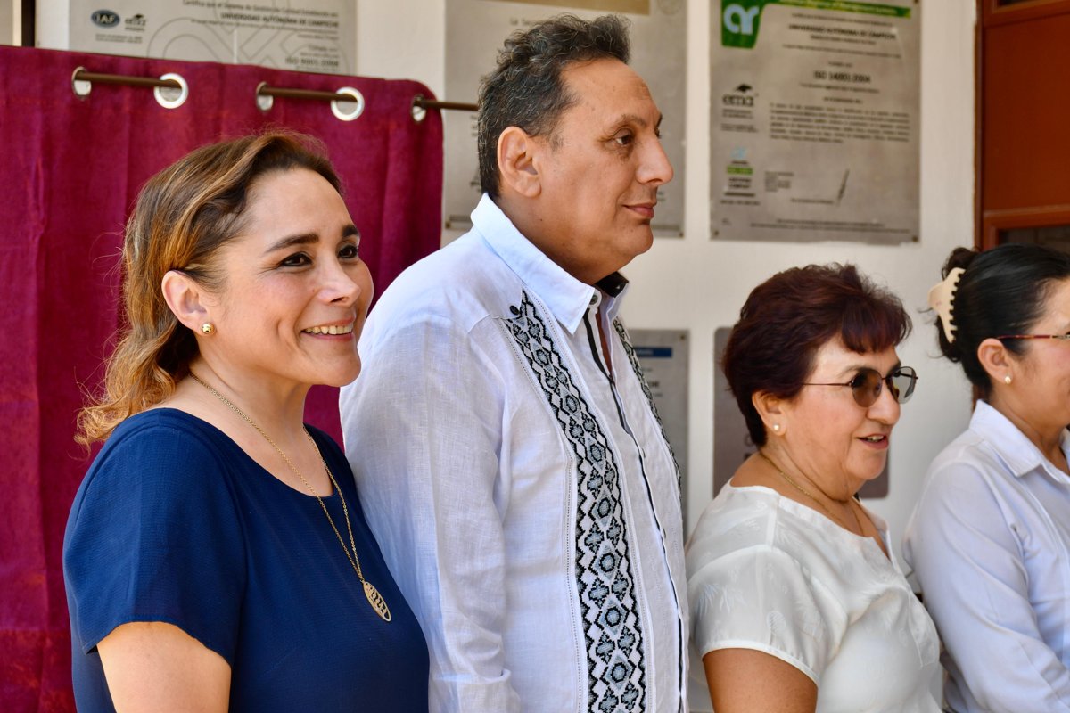 DEVELAN PLACA DE EDIFICIO LIBRE DE HUMO DE TABACO EN LA UACAM