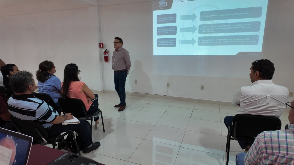 REFUERZAN CONOCIMIENTOS EN MATERIA DE FISCALIZACIÓN Y RENDICIÓN DE CUENTAS