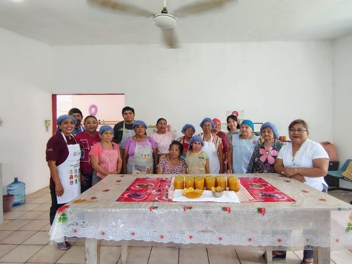 YURI KAMIYA VOLUNTARIA DE JICA MEXICO VISITA CURSO DEL ICAT ACCIÓN MÓVIL DE TENABO
