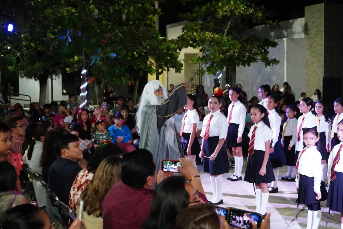 FESTIVAL NAVIDEÑO EN EL CENTRO DE DESARROLLO COMUNITARIO DIF PILARES SIGLO XXI