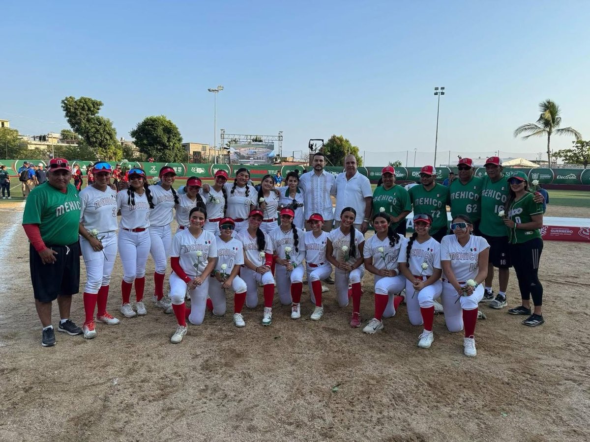 MARÍA FERNANDA TADEO, ORGULLO CAMPECHANO, LOGRA PLATA EN EL PANAMERICANO DE SOFTBOL Y CLASIFICA AL MUNDIAL