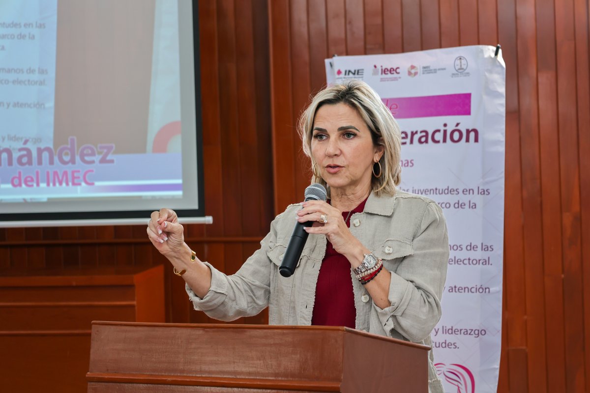 FORTALECE IMEC LA REFLEXIÓN Y EL DIÁLOGO SOBRE LOS DERECHOS POLÍTICO-ELECTORALES DE LAS MUJERES EN LA UNID CAMPECHE