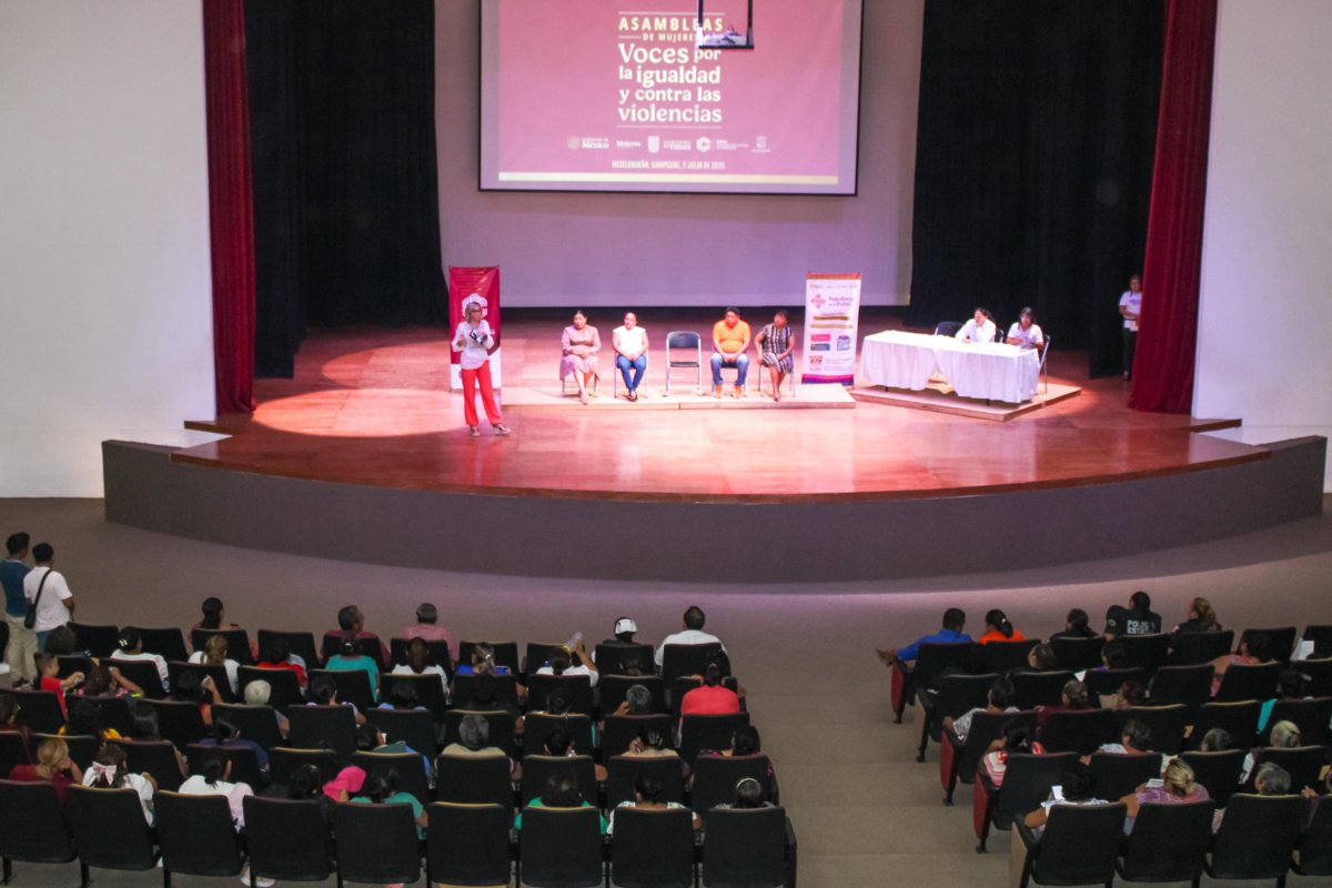 250 MUJERES DE HECELCHAKÁN PARTICIPAN EN LA “ASAMBLEA DE MUJERES, VOCES POR LA IGUALDAD Y CONTRA LAS VIOLENCIAS”
