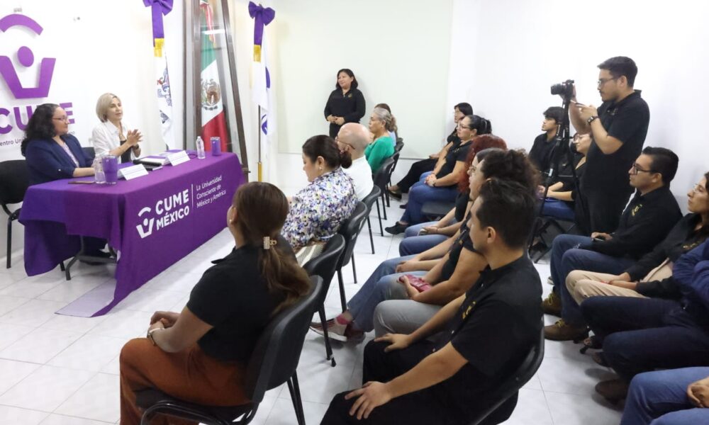 ENTREGA PLACA DE DISTINTIVO MORADO A LA EMBOTELLADORA BEPENSA Y A LA UNIVERSIDAD CUME CAMPECHE