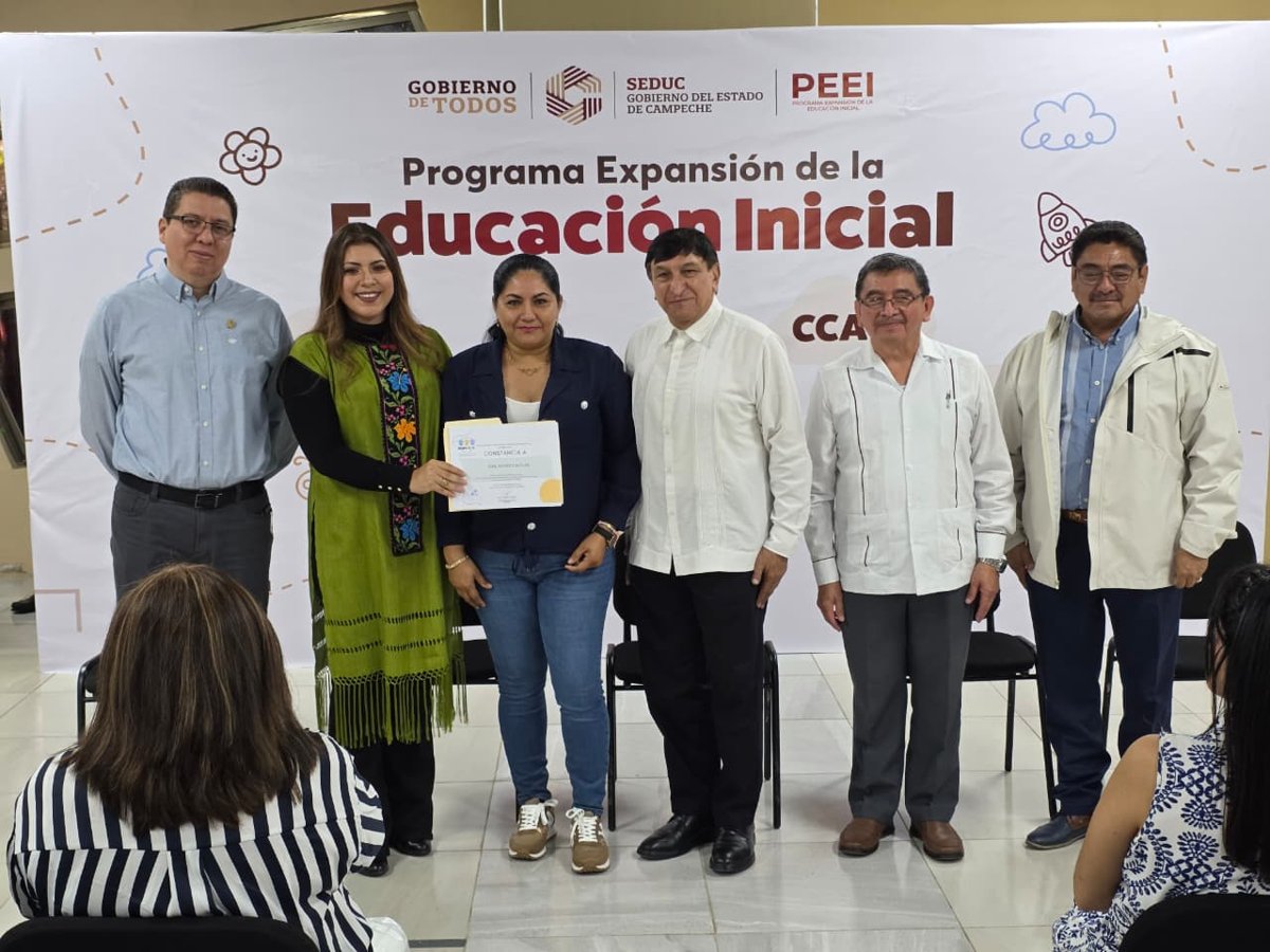 ENTREGA DE EQUIPAMIENTO Y MATERIAL DIDÁCTICO A AGENTES EDUCATIVOS DE EDUCACIÓN INICIAL
