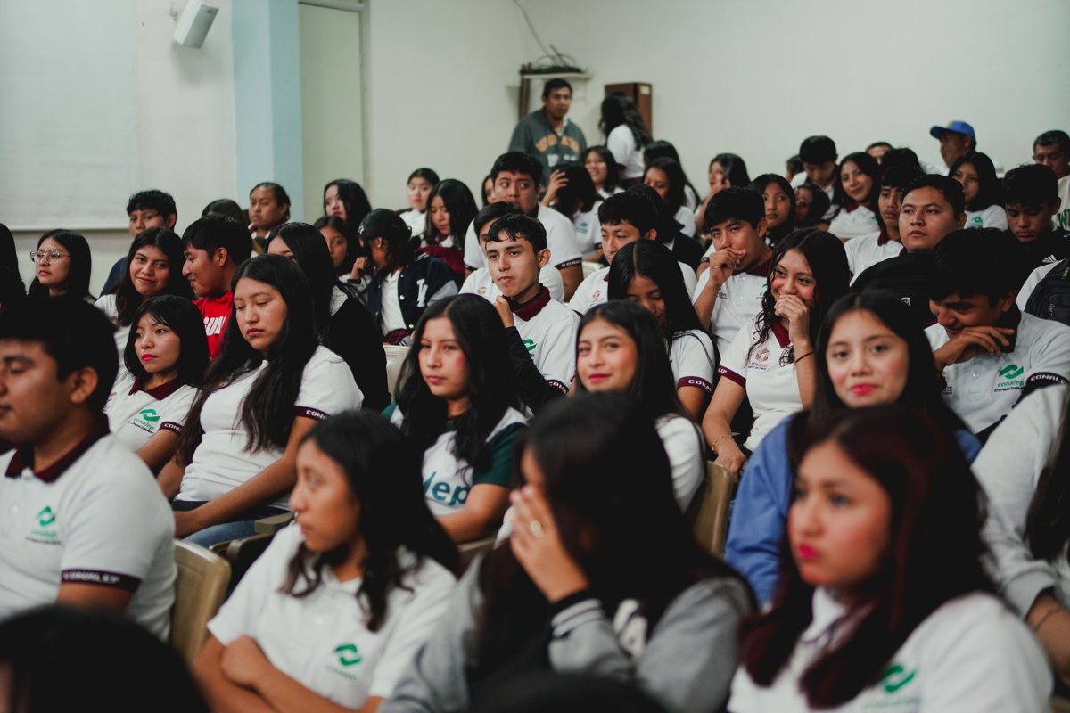 CONFERENCIA POR PARTE DE LA SECRETARÍA DE INCLUSIÓN EN PLANTEL DZITBALCHÉ