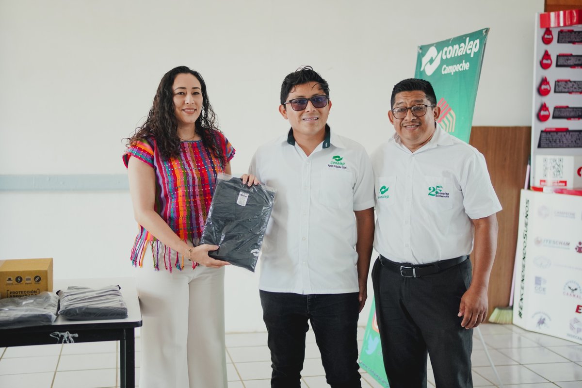 ENTREGA DE MATERIAL DE TRABAJO A PERSONAL CONALEP PLANTEL DZITBALCHÉ