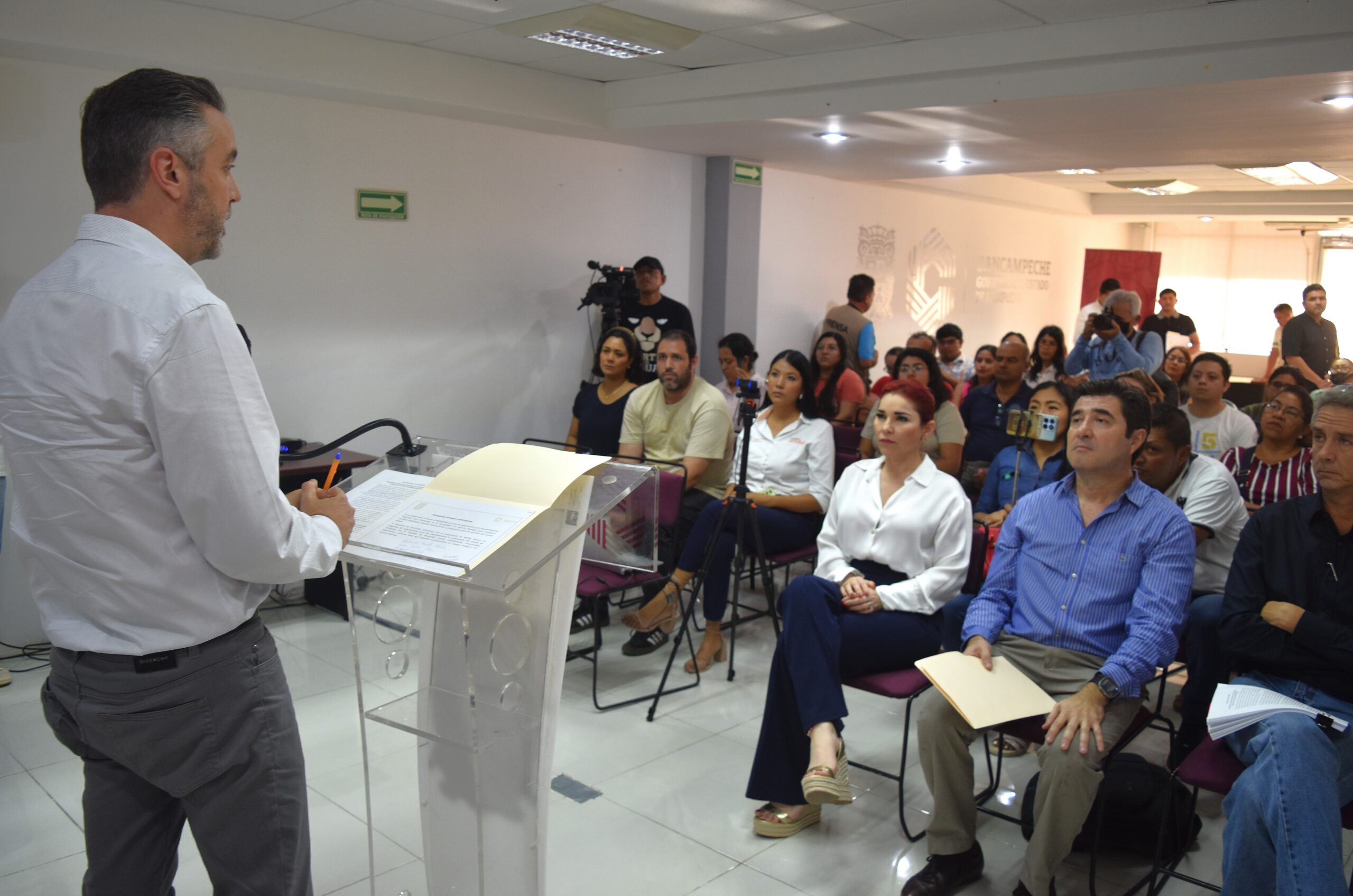 BANDERAZO DE SALIDA DEL PROGRAMA DE CAPACITACIONES PARA LA FORMACIÓN DE CAPITAL HUMANO EMPRESARIAL 2025