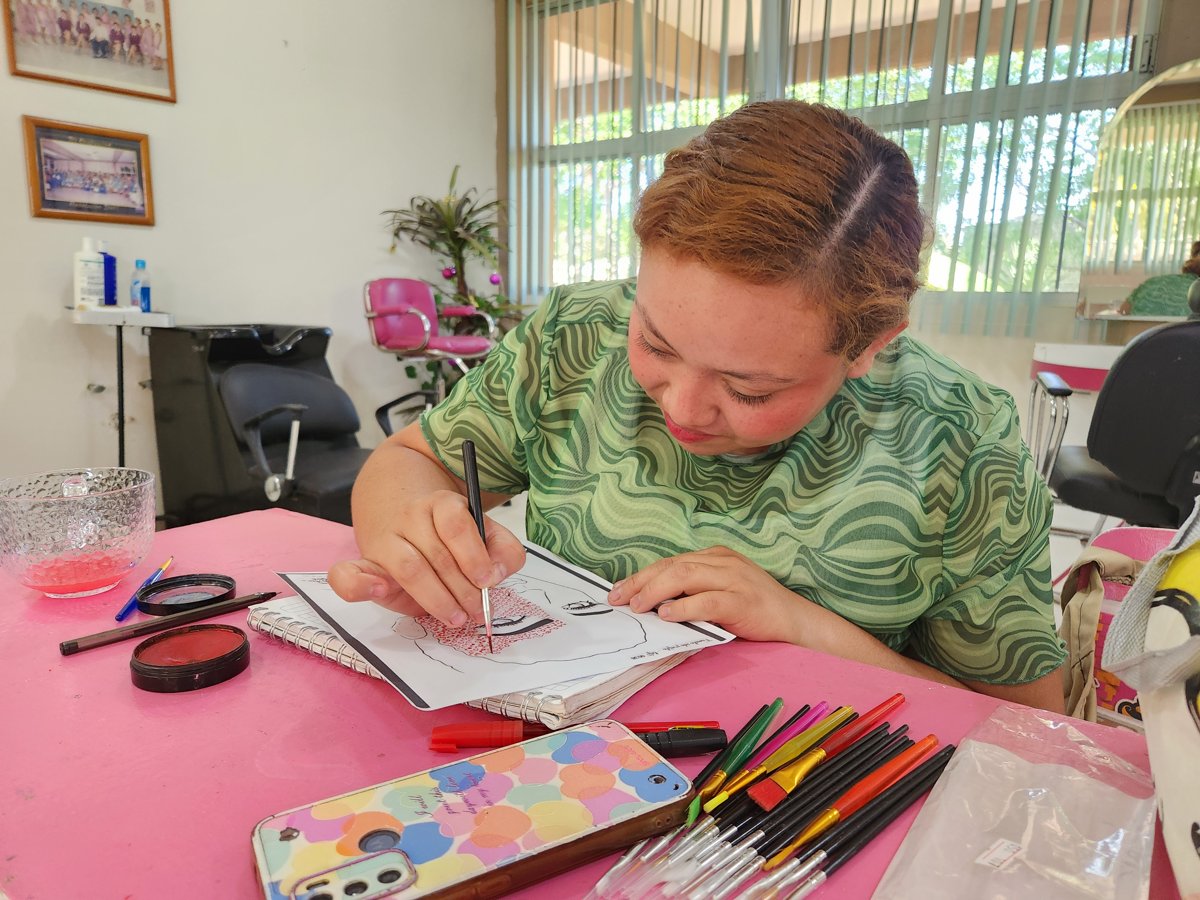 EXPLORA TU CREATIVIDAD CON EL MÓDULO “MAQUILLAJE DE FANTASÍA” DEL OFICIO MAQUILLISTA EN EL ICAT PLANTEL CALKINÍ