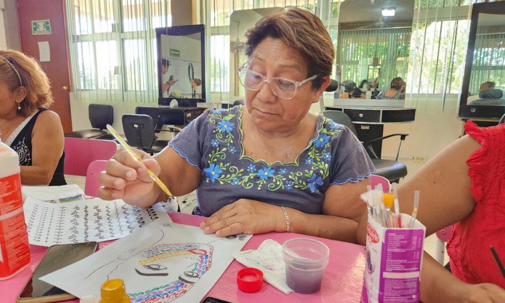 EXPLORA TU CREATIVIDAD CON EL MÓDULO “MAQUILLAJE DE FANTASÍA” DEL OFICIO MAQUILLISTA EN EL ICAT PLANTEL CALKINÍ