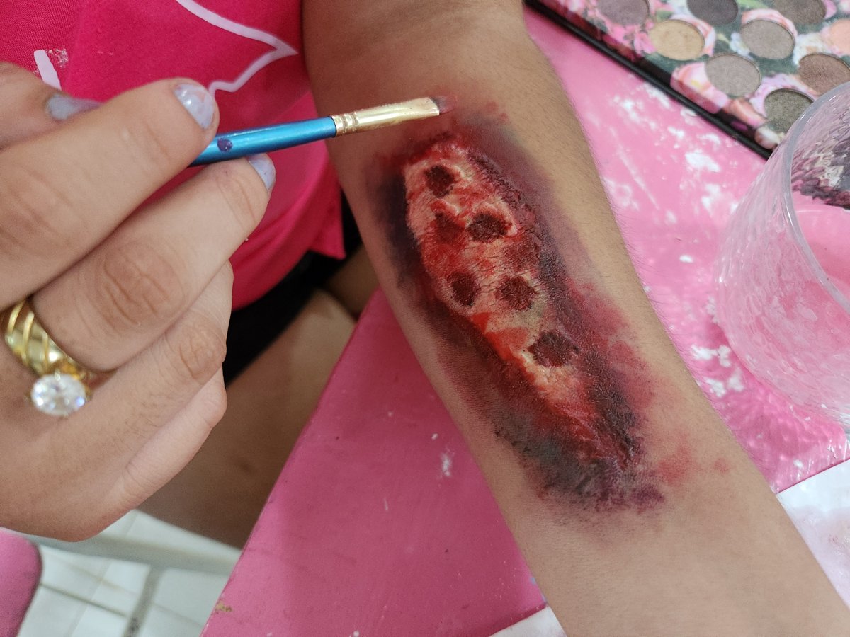 ALUMNAS DEL ICAT CALKINÍ DESTACAN CON EXPOSICIONES DE MAQUILLAJE DE FANTASÍA