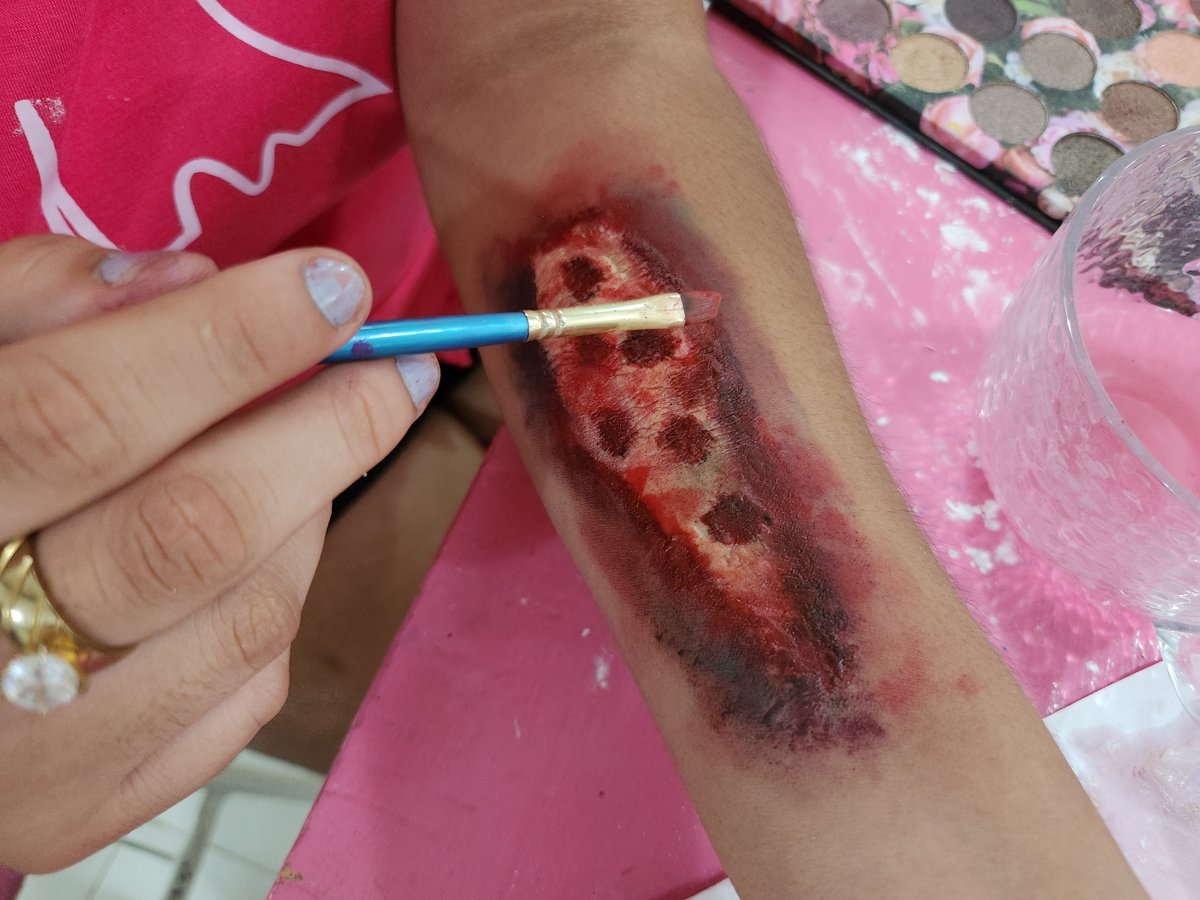 ALUMNAS DEL ICAT CALKINÍ DESTACAN CON EXPOSICIONES DE MAQUILLAJE DE FANTASÍA