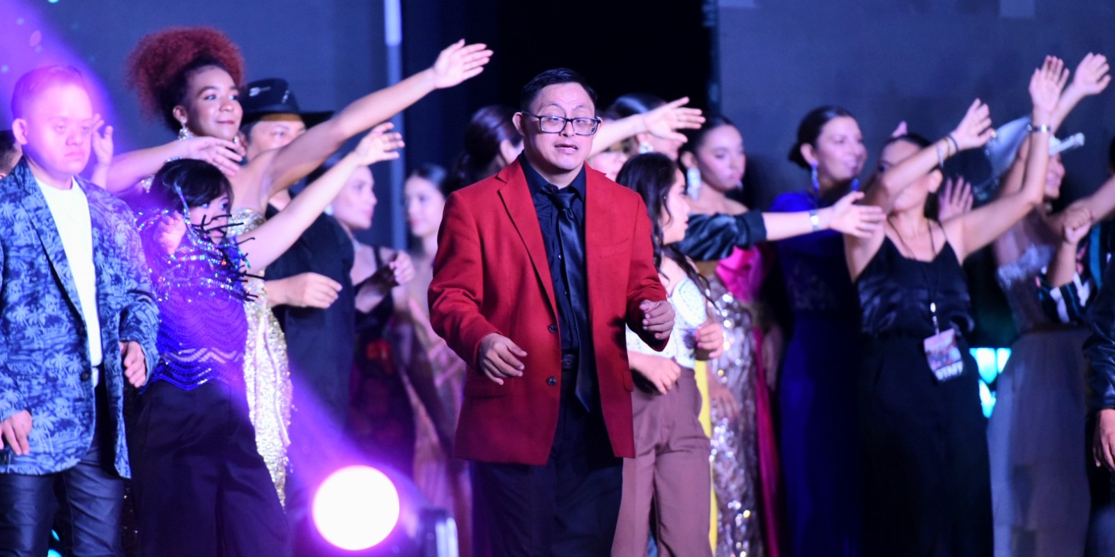 INVITA SEDUC A ASISTIR AL DESFILE DE MODAS “FELICIDAD Y ESTILO, SUEÑO DE TODOS”