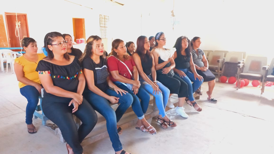 MUJERES DE LA COMUNIDAD “ENRIQUE RODRÍGUEZ CANO” RECIBEN CONSTANCIAS DEL ICAT ESCÁRCEGA