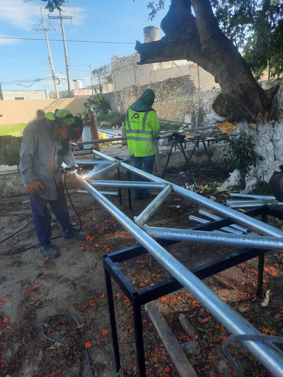 SIGUEN ACCIONES EN CONSTRUCCIÓN DE CANCHA TECHADA