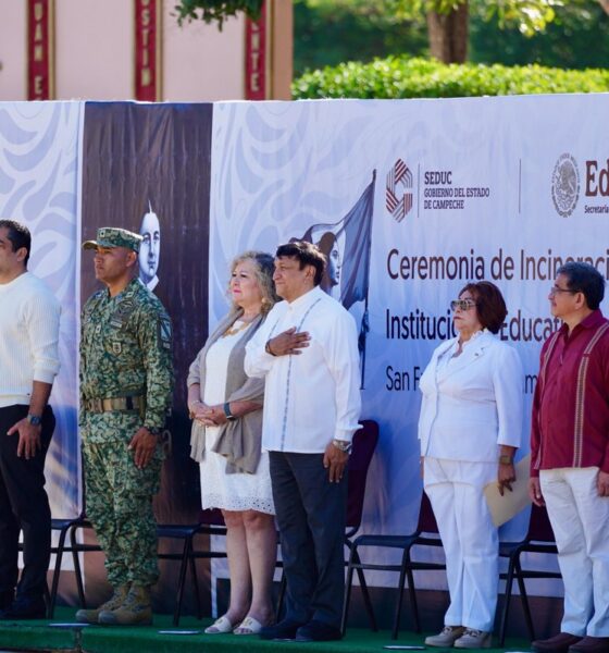 SE LLEVÓ A CABO SOLEMNE CEREMONIA CÍVICA DE INCINERACIÓN DE LÁBAROS PATRIOS Y ABANDERAMIENTO DE ESCOLTAS