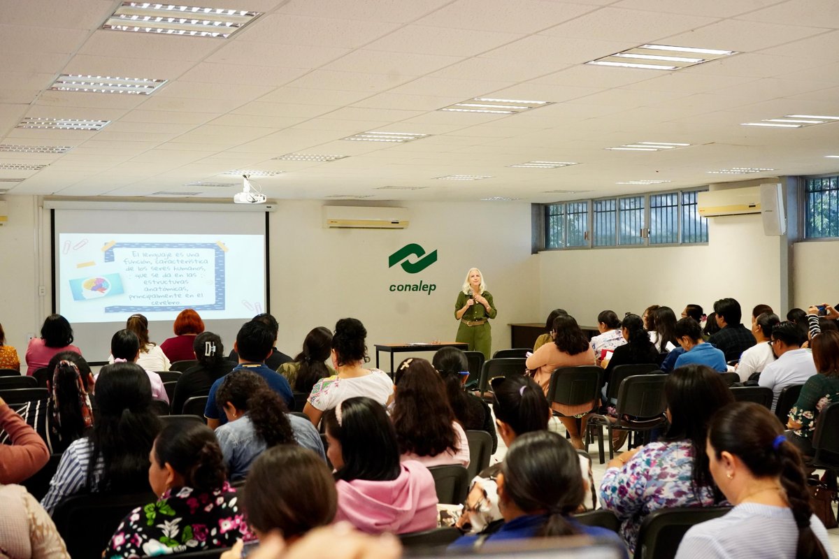 CONTINÚA SEDUC EN EL FORTALECIMIENTO DE LA PRÁCTICA DOCENTE PARA LA ATENCIÓN DE ALUMNOS CON DISCAPACIDAD