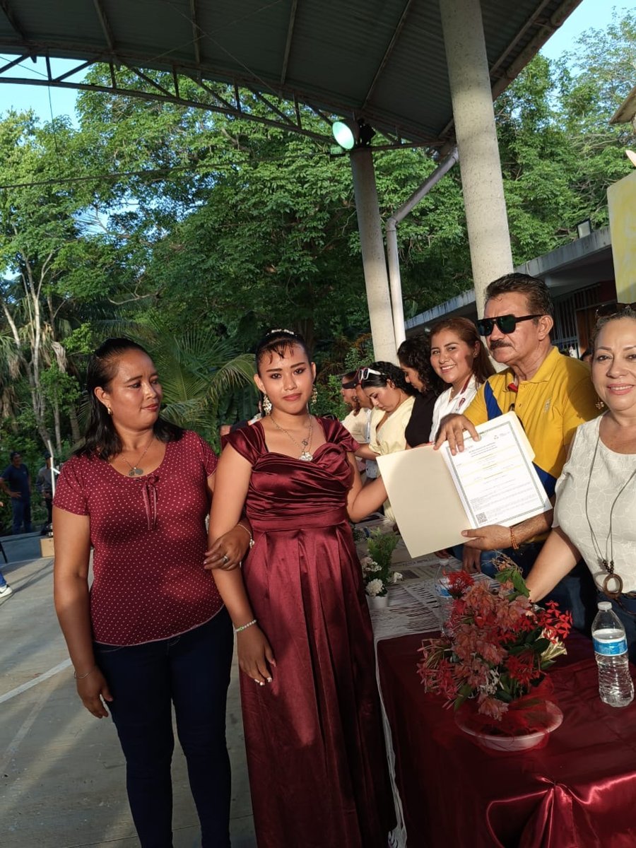 ICAT ACCIÓN MÓVIL PALIZADA REALIZA ENTREGA DE CONSTANCIAS EN LA COMUNIDAD “LA CORRIENTE” DEL MUNICIPIO