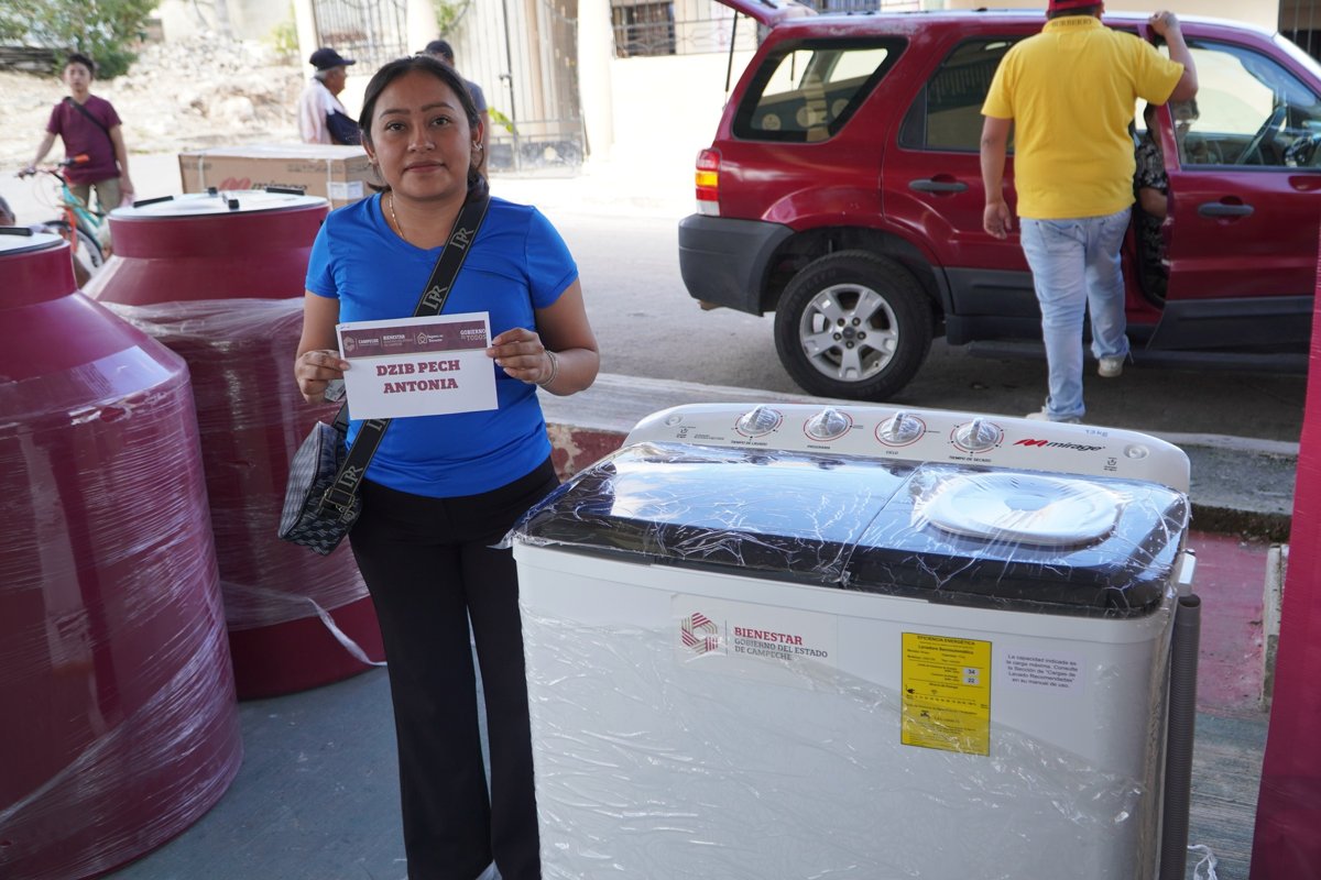 BIENESTAR APOYA A FAMILIAS DE LA COLONIA LEOVIGILDO GÓMEZ