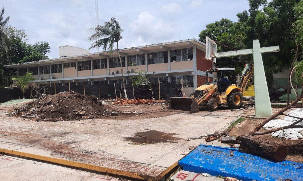 INICIAN TRABAJOS EN ESCUELA SECUNDARIA TECNICA 8 DE LERMA