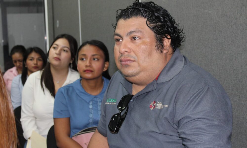 IMEC Y UNEME DEDICAM DEL IMSS BIENESTAR IMPARTEN PLÁTICA A SERVIDORES PÚBLICOS PARA DETECTAR EL CÁNCER DE MAMA