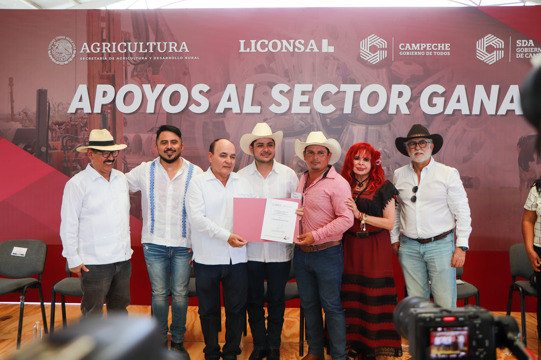 ENTREGA DE ORDEÑADORAS Y ARRANQUE CON EL PLAN DE PERFORACIÓN DE POZOS EN APOYO A LA GANADERÍA CAMPECHANA