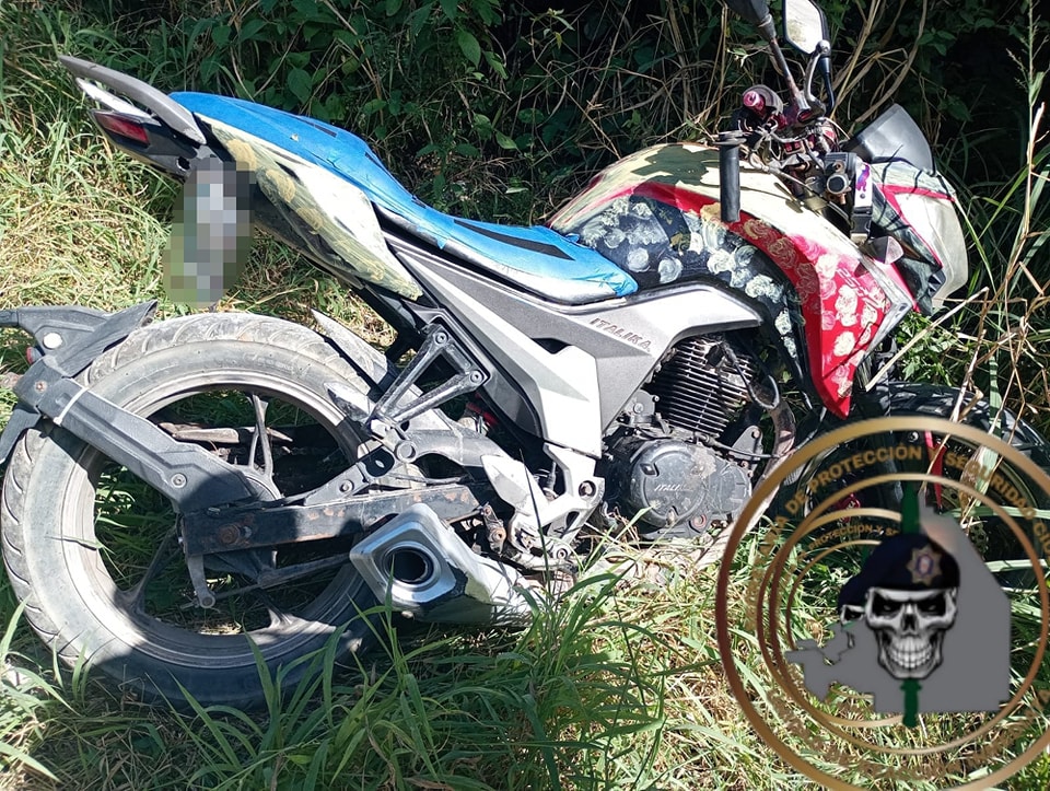 SPSC RECUPERA MOTOCICLETA CON REPORTE DE ROBO EN LA CAPITAL DEL ESTADO