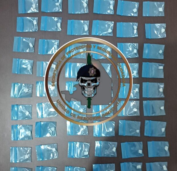 SPSC ASEGURA A SUJETO EN POSESIÓN DE PRESUNTA DROGA EN LA CAPITAL DEL ESTADO