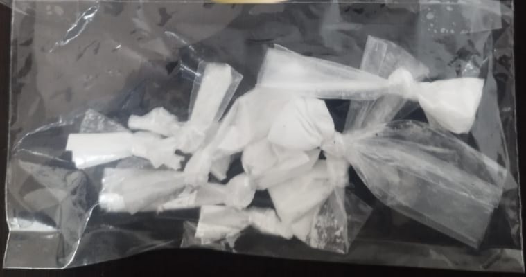 SPSC ASEGURA A MENOR DE EDAD EN POSESIÓN DE PRESUNTA DROGA EN CANDELARIA